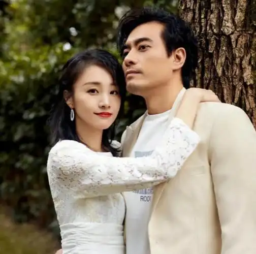 他是马伊琍同班同学,与薛之谦前女友相识15天闪婚,儿子比他还帅