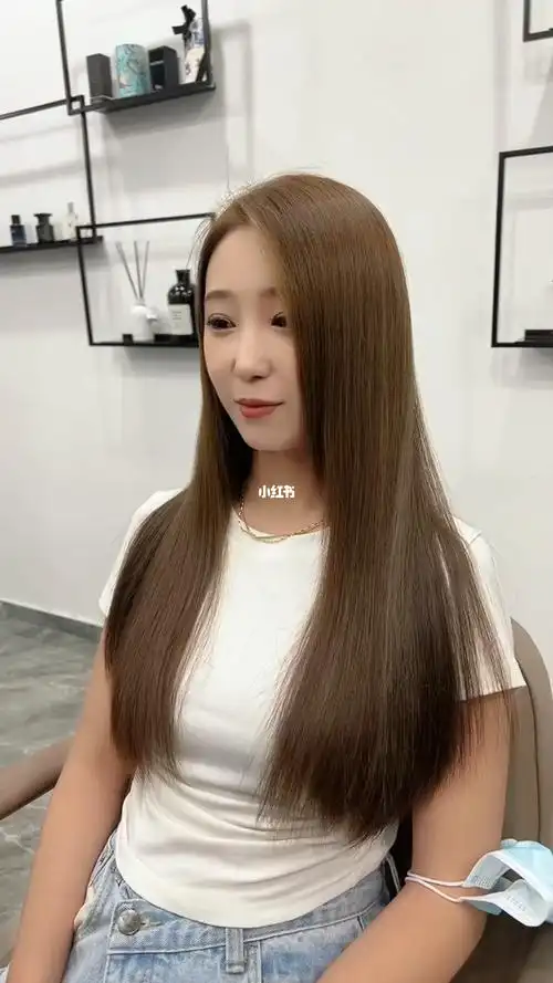 要说今年zui流行的微潮色,那一定首选棕色系列.