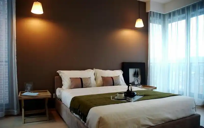 简约风格卧室咖啡色墙面漆效果图