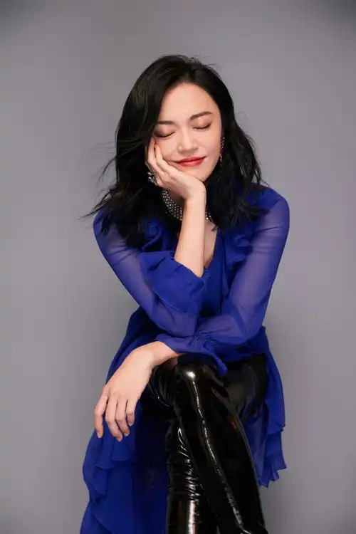 姚晨紫色透视长裙性感写真39