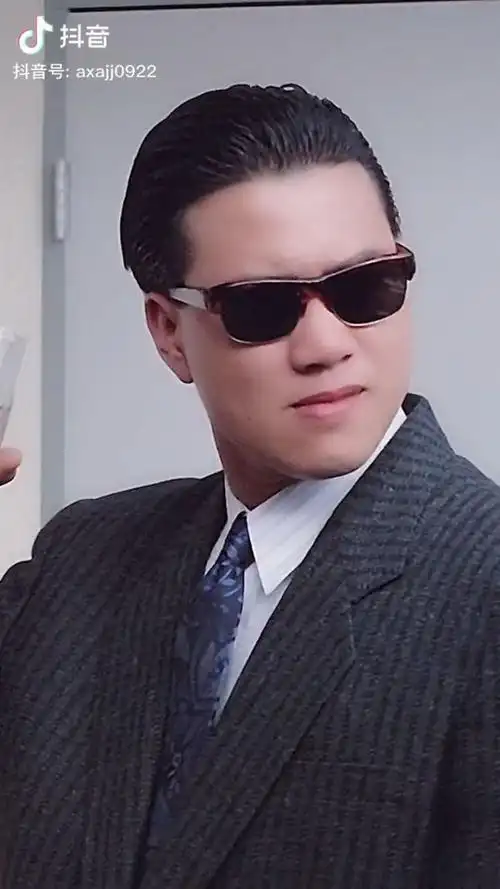 最帅气的反派大哥 万梓良