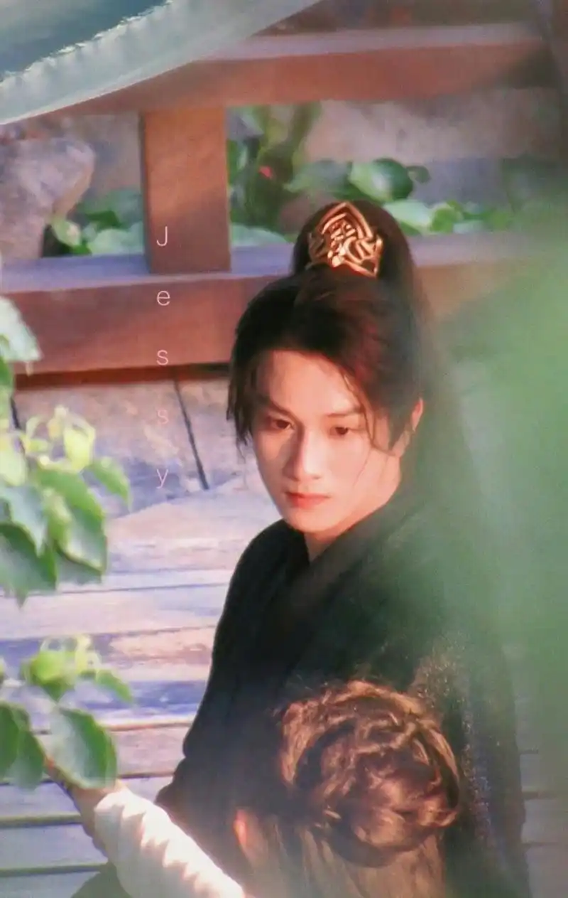 敖子逸一拍即合的我们古装路透,这个造型你觉得怎么样?