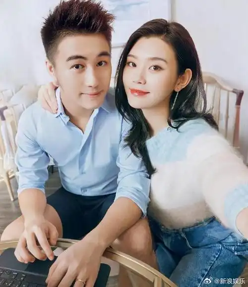 奚梦瑶何猷君街头争吵##何猷君当街哄奚梦瑶