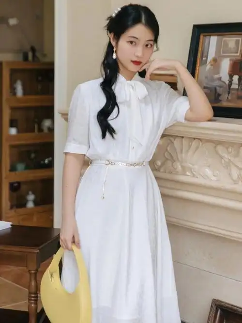 一眼沦陷白月光连衣裙好清纯