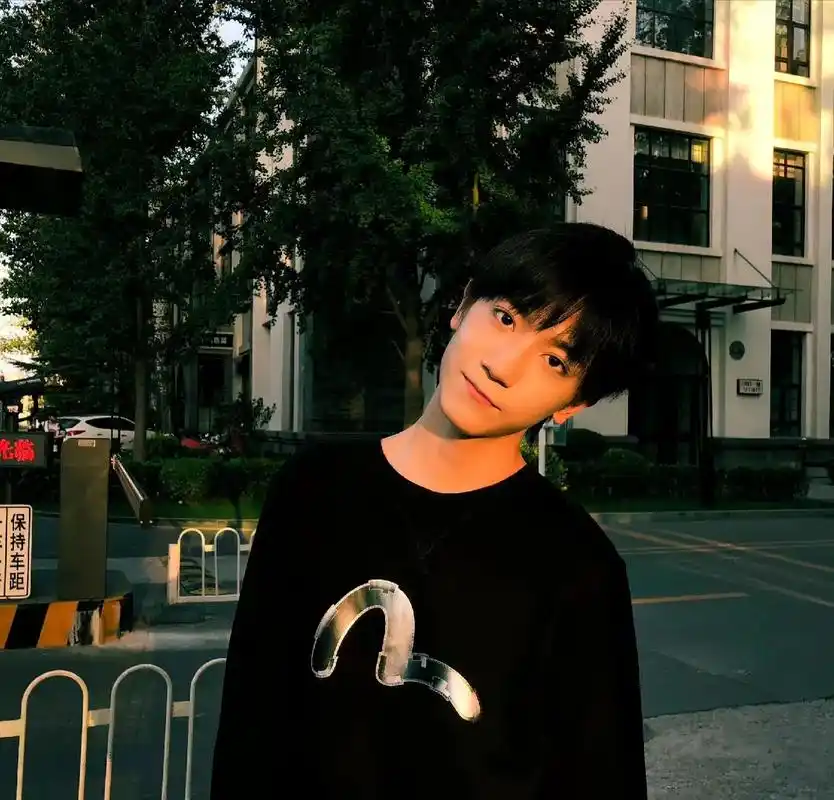 我真的好想你.#李天泽 #好好长大 #老照片 - 抖音