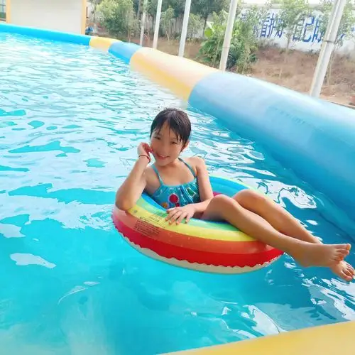 期盼已久的暑假生活开始啦,为了找到一点点假期感觉,立马去水上乐园泡