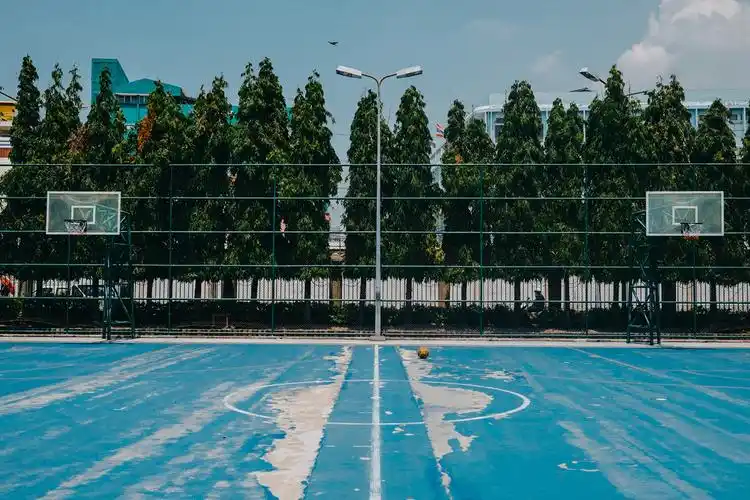 篮球场风景图片