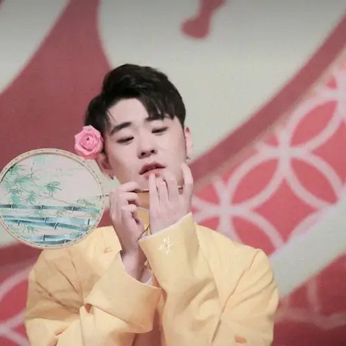 4月19日 22:43   关注  德云社头像