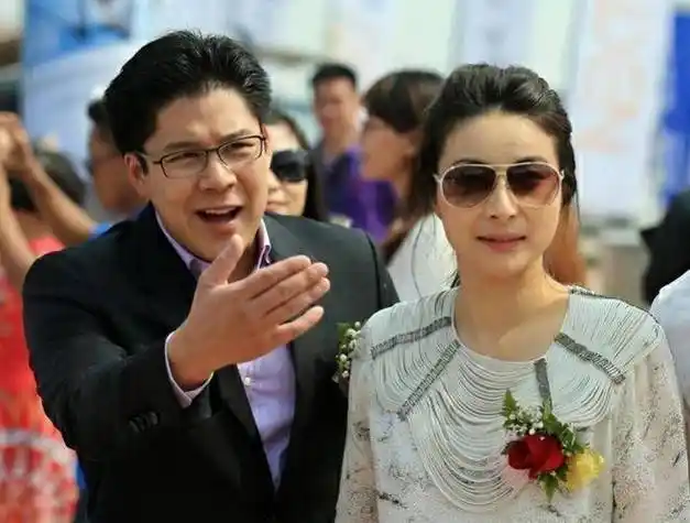 郭晶晶的三场婚礼才是王者?礼服就高达12套,一句"下嫁"最值钱