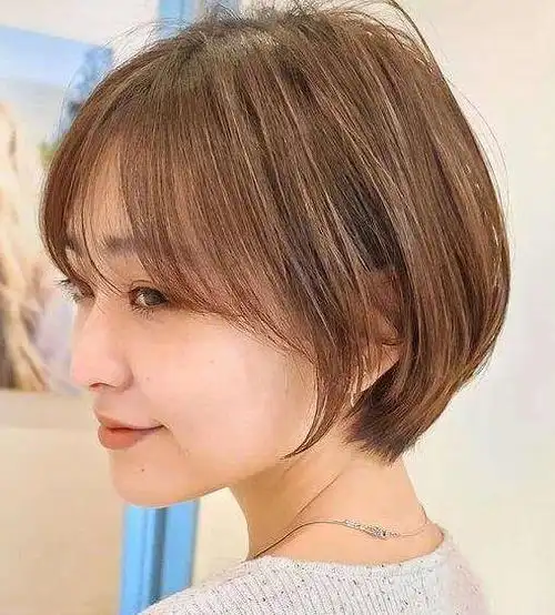 短发图片女2022最新款适合40岁,干净利落又干练_发型造型_宝妈时尚