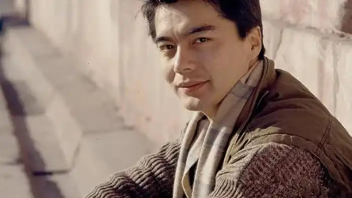 许亚军谈20岁时饰演"伯爵"成名:感觉特别苦闷