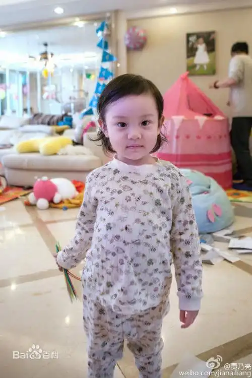 甜馨萌照盘点 简直美翻了_新浪图片