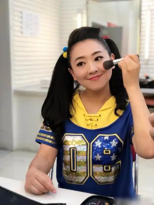 月亮姐姐,老公是富豪,儿子叫正好,虎头虎脑的,十分可爱|小鹿姐姐|央视