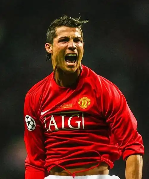 c罗[话题]# #足球[话题]# #足坛颜值大赏[话题]# #我的足球初恋[惶忖