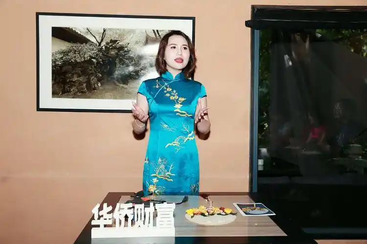 华侨财富母亲节"最美"企画一一旗袍美人∽花艺大师.