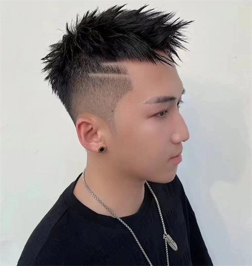 酷帅清爽发型雕刻 出街撩妹必备发型_时尚男发 - 美发站