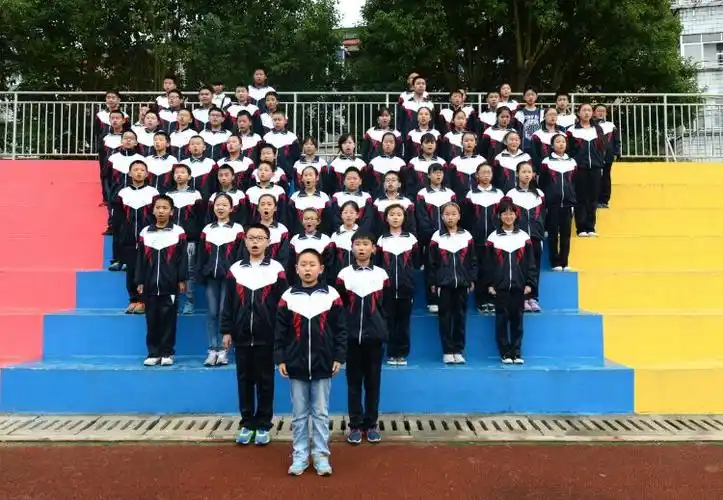 东至二中初中部"歌唱祖国"大合唱比赛