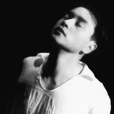 张国荣黑白头像高清高清好看的张国荣黑白经典图片头像