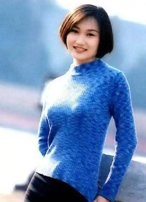 李梓萌简历个人资料简介新闻联播女主播李梓萌010203