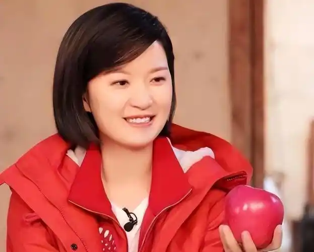 知名主持陈蓉近况:被黑后回老东家做幕后,嫁海归老公儿女双全_工作