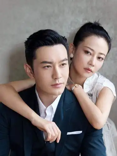 黄晓明"老婆"谭卓,大胆挑战红发造型,美到认不出!