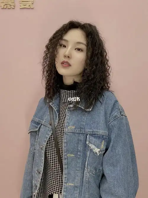 女生螺丝烫适合多大年龄2021女生新款螺丝烫发型20岁女生都能 get女生