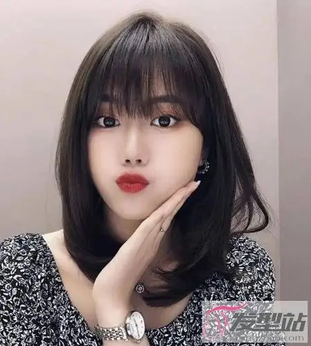 2020年最火锁骨发发廊人气top1发型推荐