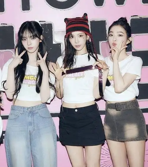 s.m三大神颜同框合影:金泰妍,裴珠泫,柳智敏#sm三大神颜同框