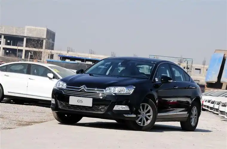 雪铁龙c5外观 2012款东风雪铁龙c5 2.0l自动尊享型 碳晶黑