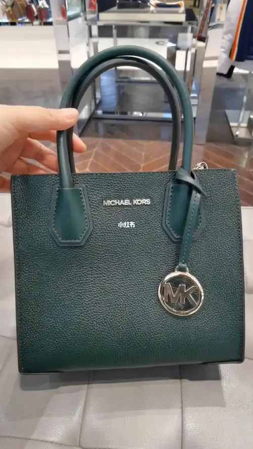 mk杨幂同款风琴包惊喜价格三位数866966966