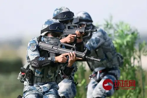 长春空军航空开放活动炫酷飞行表演让观众大呼过瘾