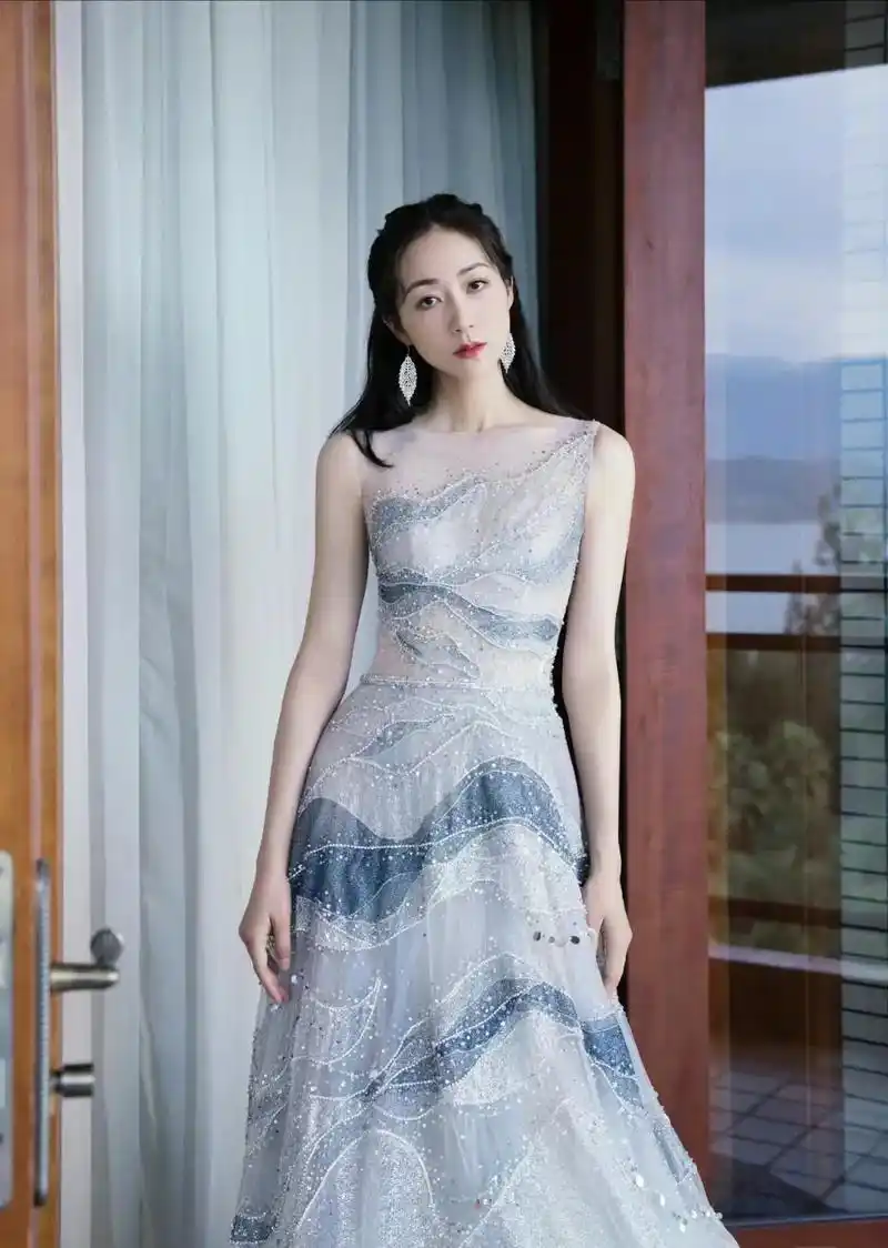 韩雪 #美女明星写真 #优雅知性 #御姐范儿 - 抖音