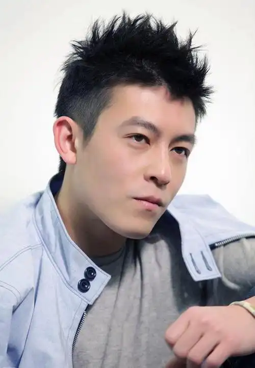 陈冠希的5个发型,我最喜欢图二,最后一个迷倒了众多粉丝!