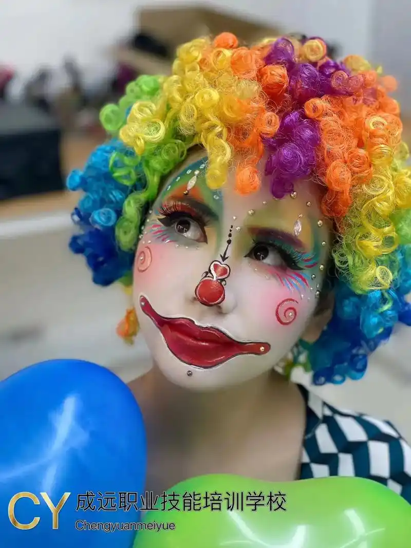 快乐的小丑#小丑妆#璀璨彩绘舞台妆#彩绘#成远教育 - 抖音