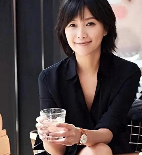 从19岁起男人不断,49岁扬言还没玩够,"风流才女"徐静蕾怎样了|王朔