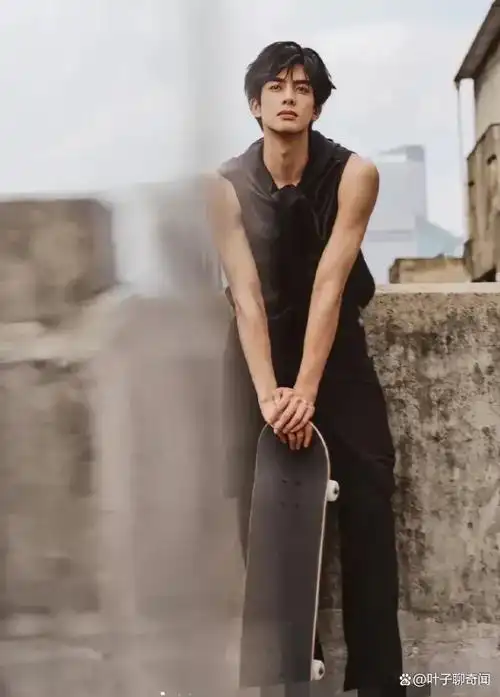 内娱最有男人味的艺人,李现,吴磊,黄景瑜,王一博赫然在列