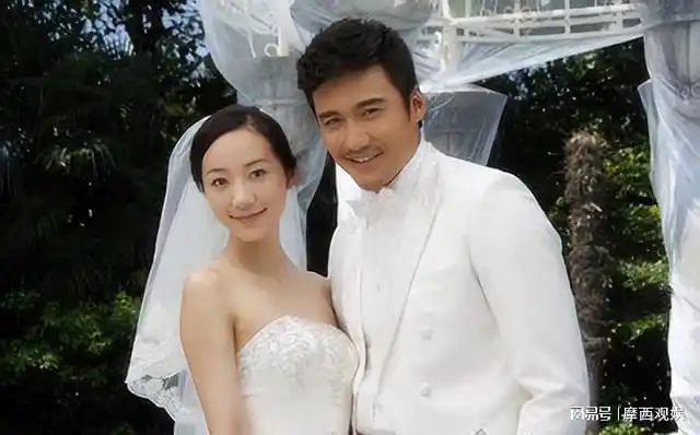 可能韩雪的爱情更理性,门当户对更好的,因为传言万山也是根正苗红的.