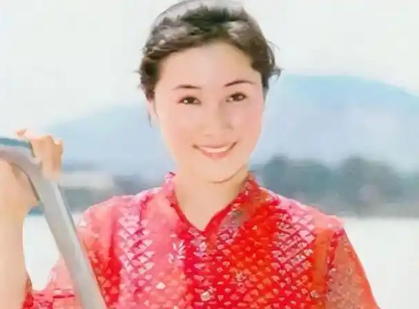 牧羊女丁岚的悲哀自毁前程弃国籍离婚30年后她现状怎样