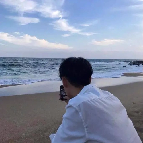 男生头像最近很火的干饭朋友圈文案