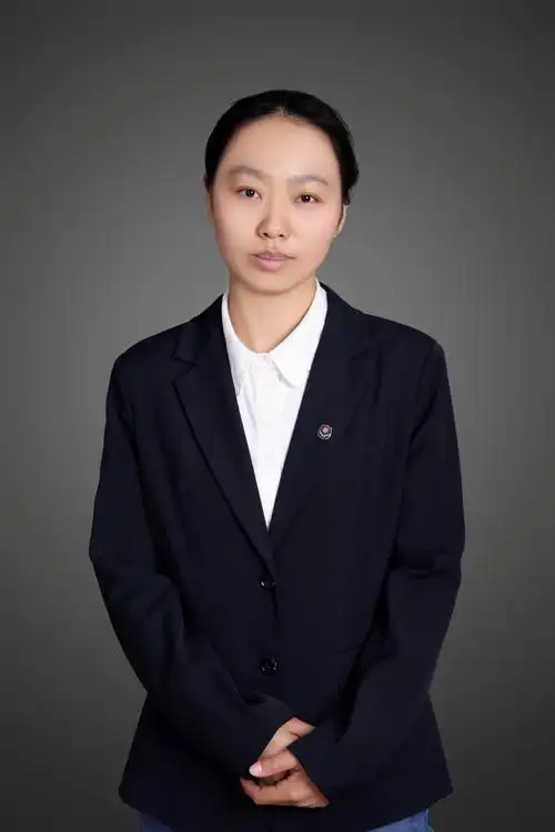 付敏,女,中共党员,硕士研究生,武汉学院金融与经济学院教师,毕业于