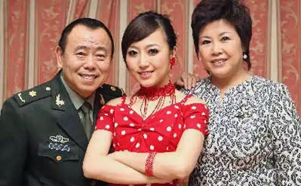 原创险成渣男的潘长江妻子陪住8年厕所他却嫌弃妻子差点分手