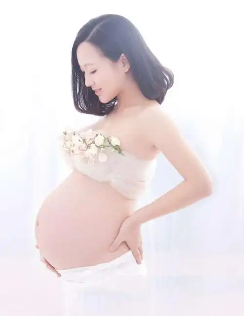 潘长江女儿潘阳临盆在即