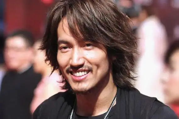 台湾十大70后男演员排行榜:金城武仅排第二,第四是不老男神 - 明星