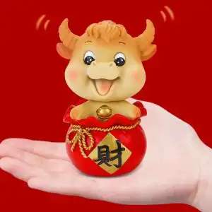 新年牛摆件招财牛创意可爱家居摆设招财镇宅车载车内装饰用品大全