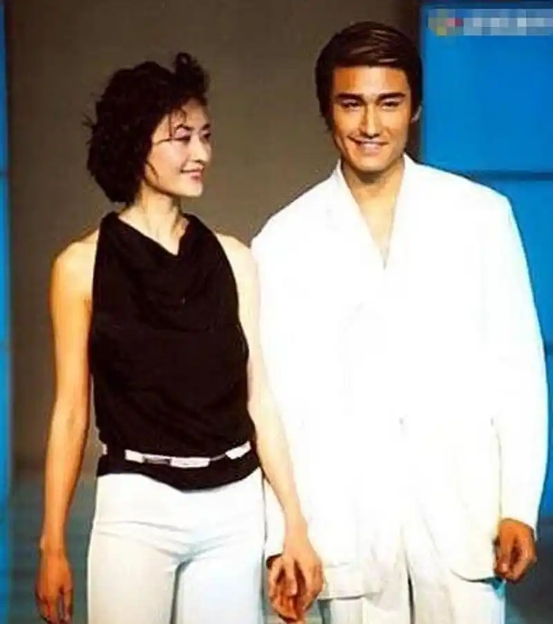 包海清,胡兵的初恋女友,当年模特界的大红人,曾是公认的t台第一美女.