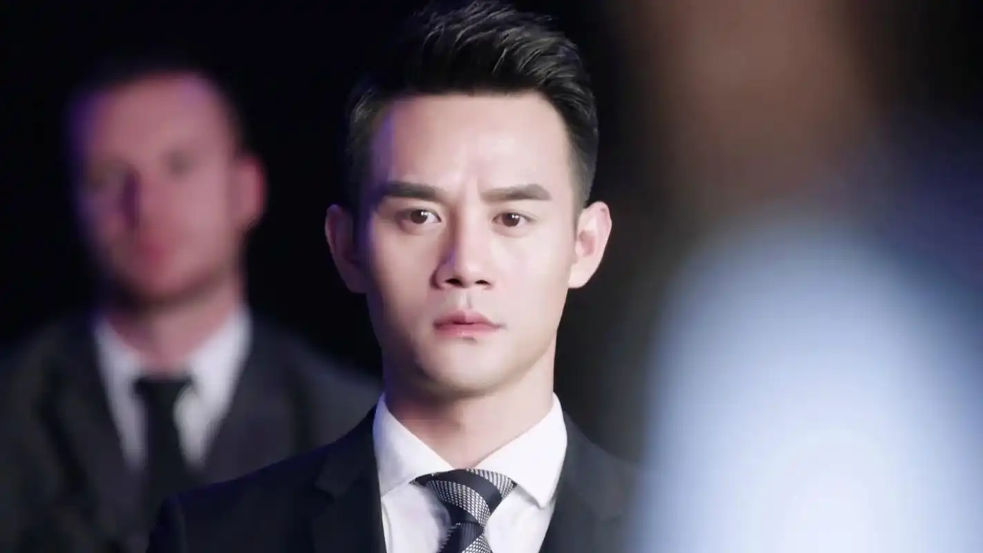 王凯《放弃我抓紧我》剧照图片桌面壁纸