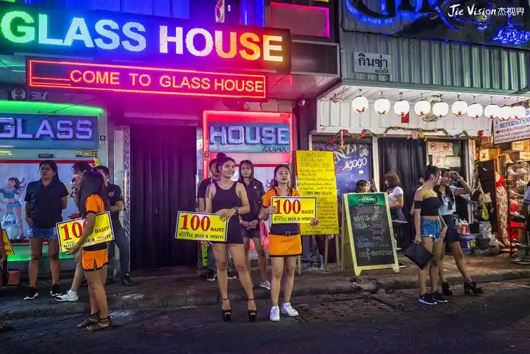 芭堤雅红灯区 夜幕降临后的风月与妩媚纸醉金迷的泰式夜生活