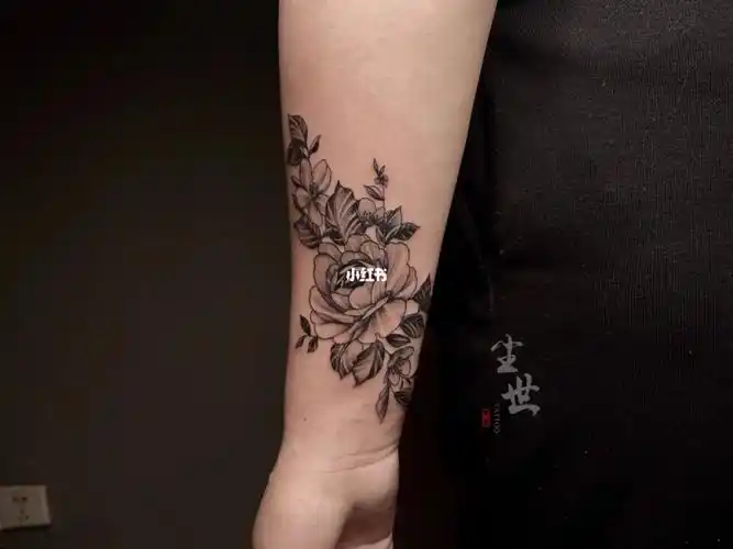 手臂素花纹身#纹身也清新  #纹身