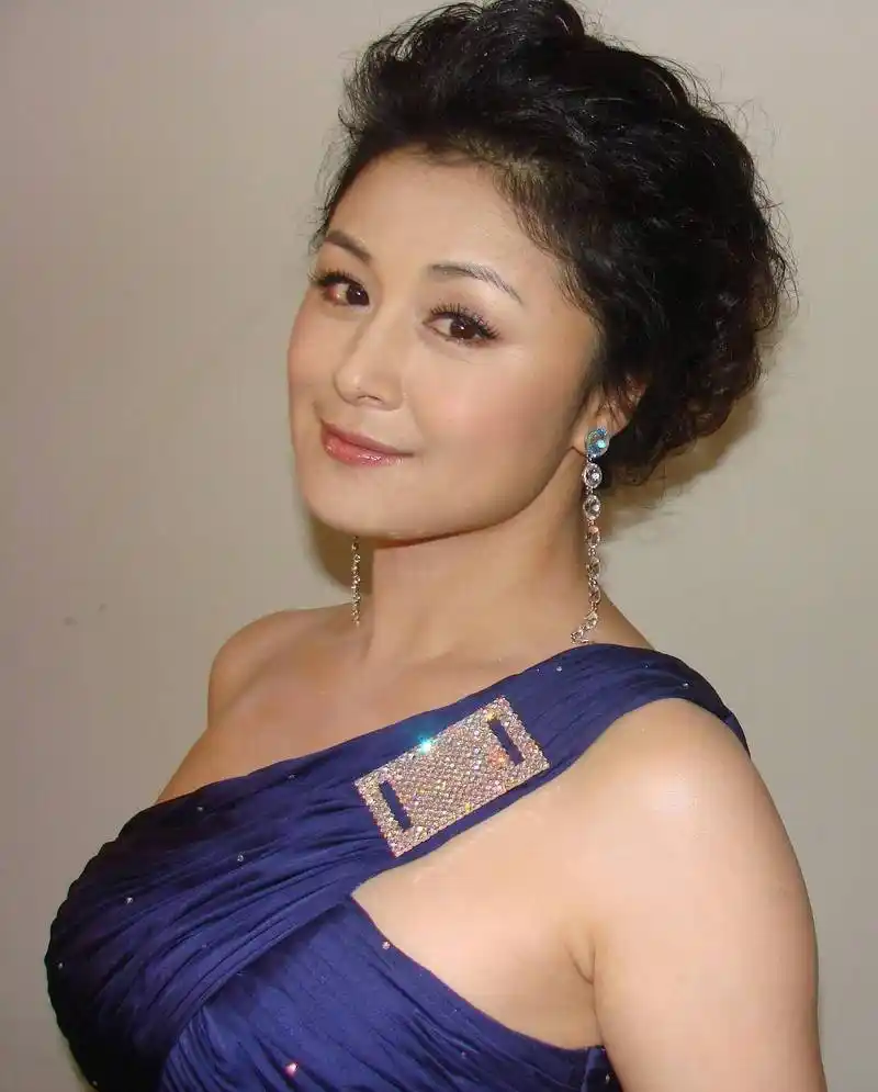 《乡村爱情》"谢大脚"扮演者于月仙因车祸去世,终年50岁