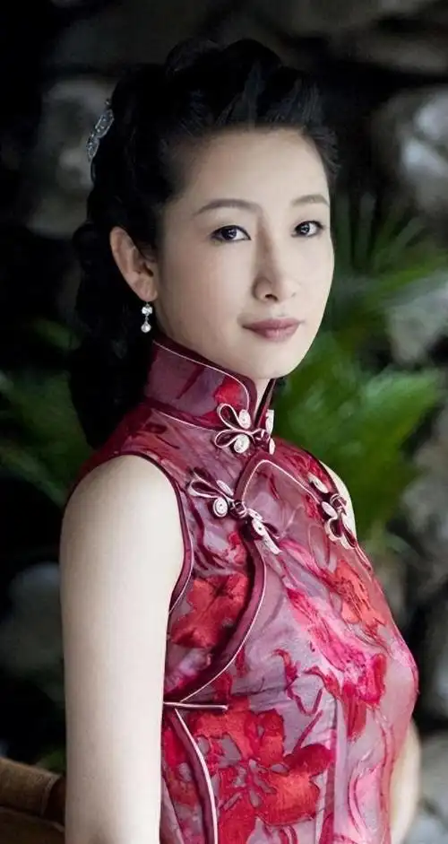 秦海璐"巨婴症儿子"现已8岁,看到长相后,网友表示有些意外